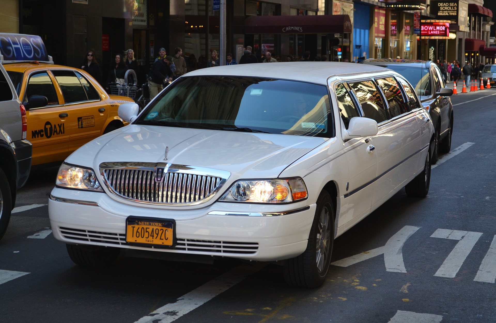 Sedan limousine in Charlotte NC